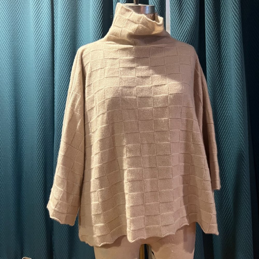Eskandar Cashmere Shadow Squares Sweater, Ecru, Short